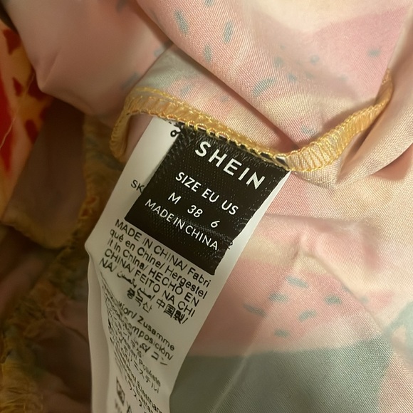 🌙SHEIN Vibrant Floral Spaghetti Strap Dress🌙 - Picture 10 of 10